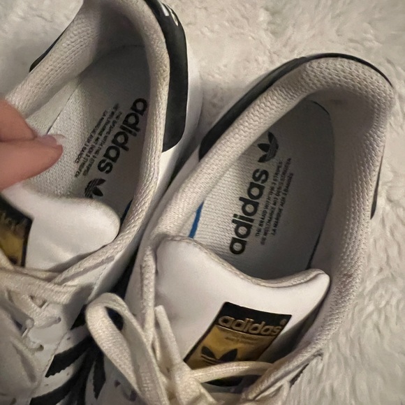 Adidas Orignial Superstars - Picture 3 of 3